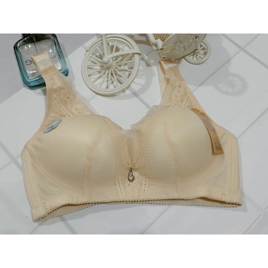 BRA / BH WANITA 03 TIDAK ADA KAWAT BUSA TIPIS SIZE 36-40