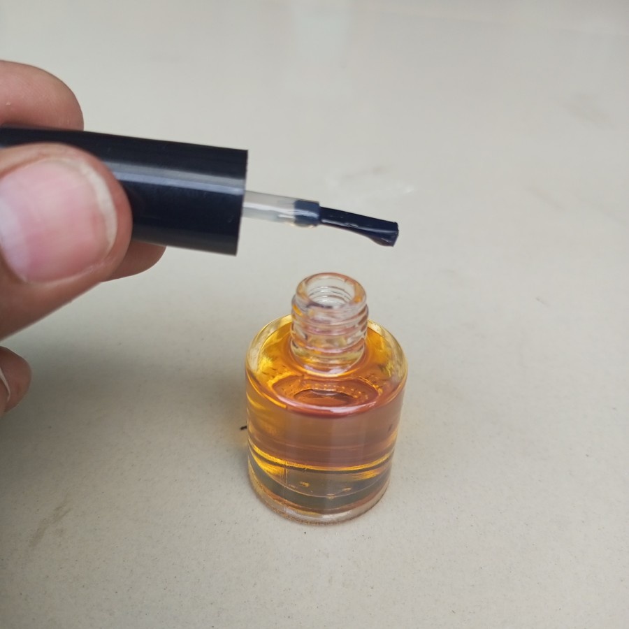 Cat Clear Gold Bening Emas Vernia Pengkilat Cat