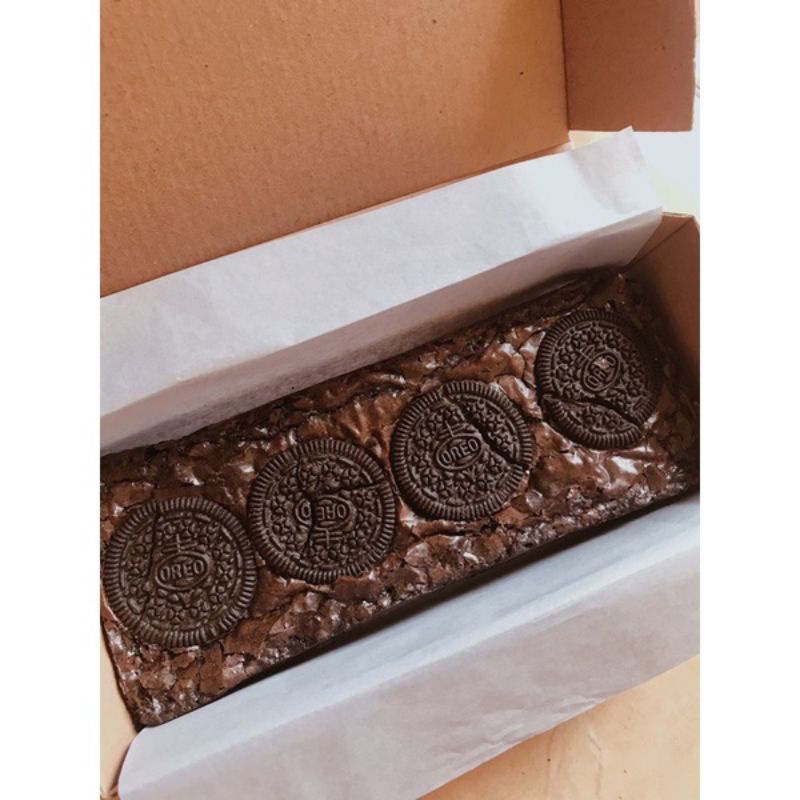 

Brownies fudgy dark coklat topping oreo 20*10/brownis panggang/brownos