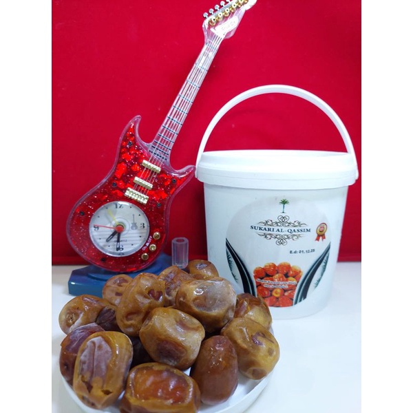 

KURMA SUKARI AL-QASSIM GRADE A 850GR FRESH