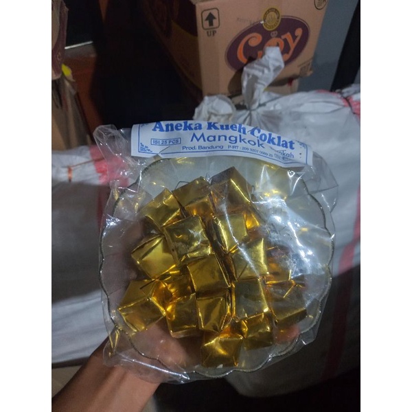 

coklat mangkok piramid aneka coklat