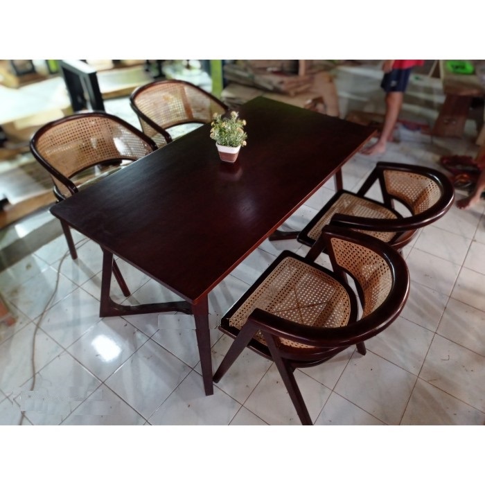 meja makan minimalis kursi cleopatra kayu solid kursi makan kayu solid furniture jepara