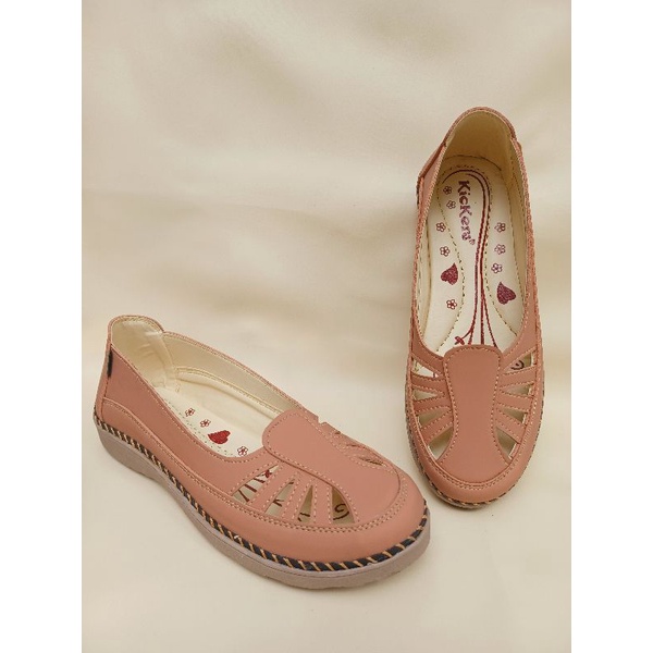 Sepatu Wanita kickers Slip On kode Aulia 34. Tersedia size jumbo/bigsize