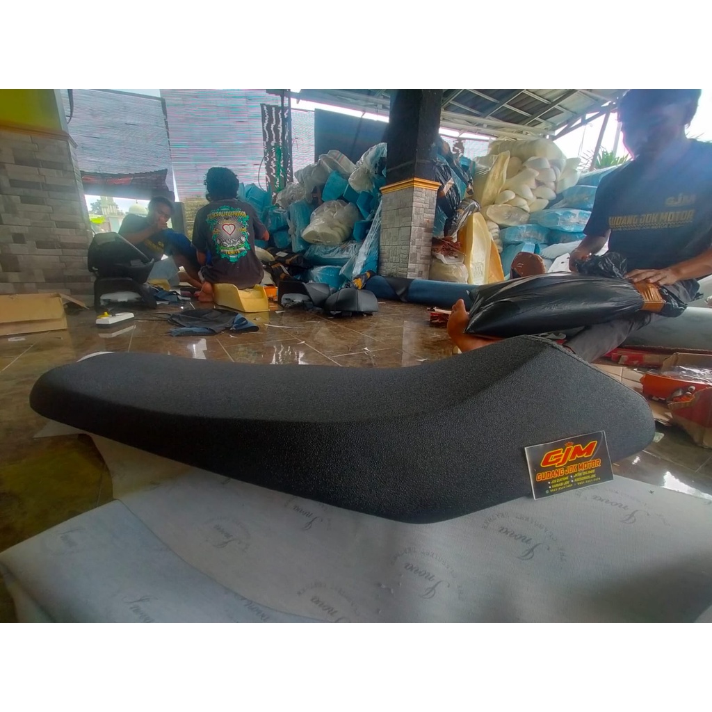 Jok satria FU Roadrace bahan amplas-Jok Roadrace satria FU-Jok Fu roadrace-Jok satria FU model roadr