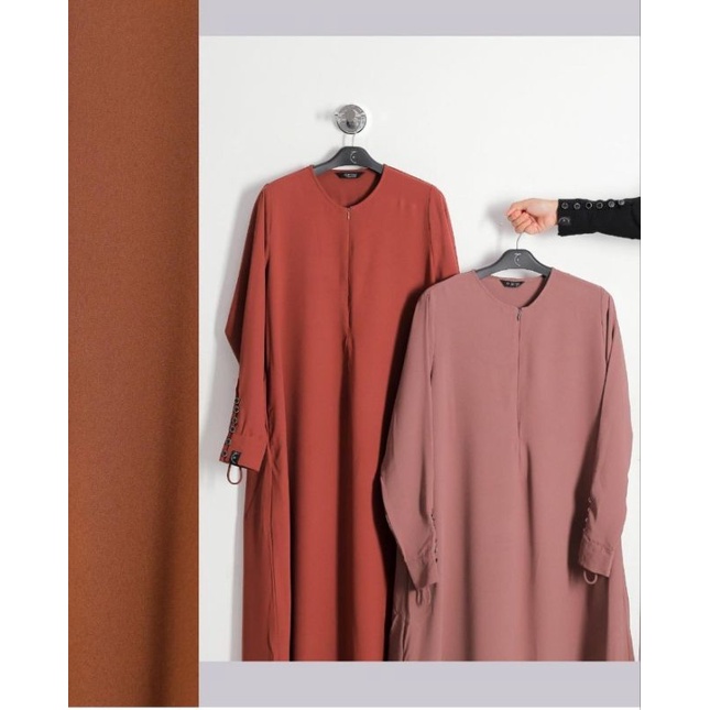 new saila dress aljenna cinnamon size M on booked