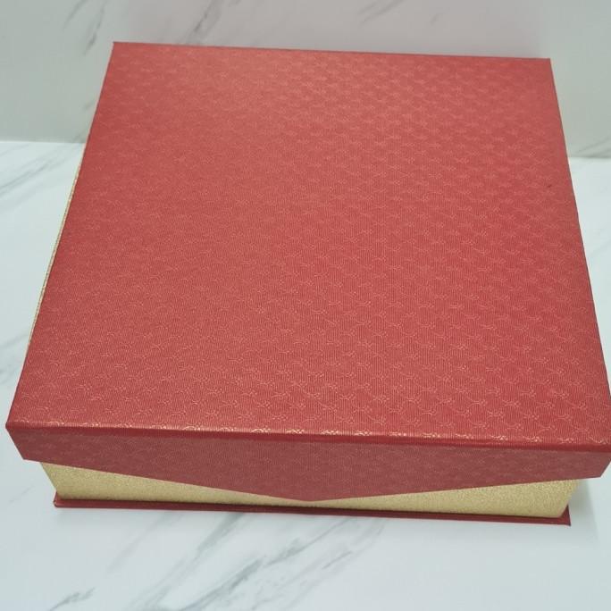 

%$%$%$%$] box polos magnet dasi 25x25x8cm / kotak kue hard box tebal