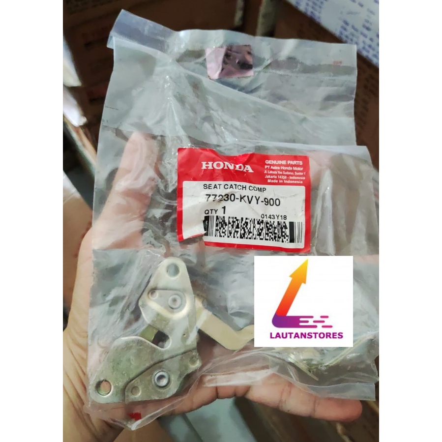 77230-KVY-900 Dudukan Kunci Jok Seat Lock Beat Karbu