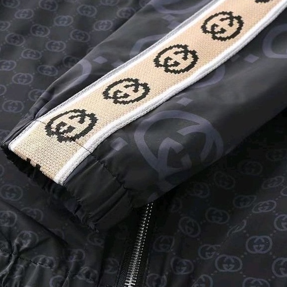 jaket cowok gc Jacket pria bomber hoodie parasut terbaru mirror p1shoes top