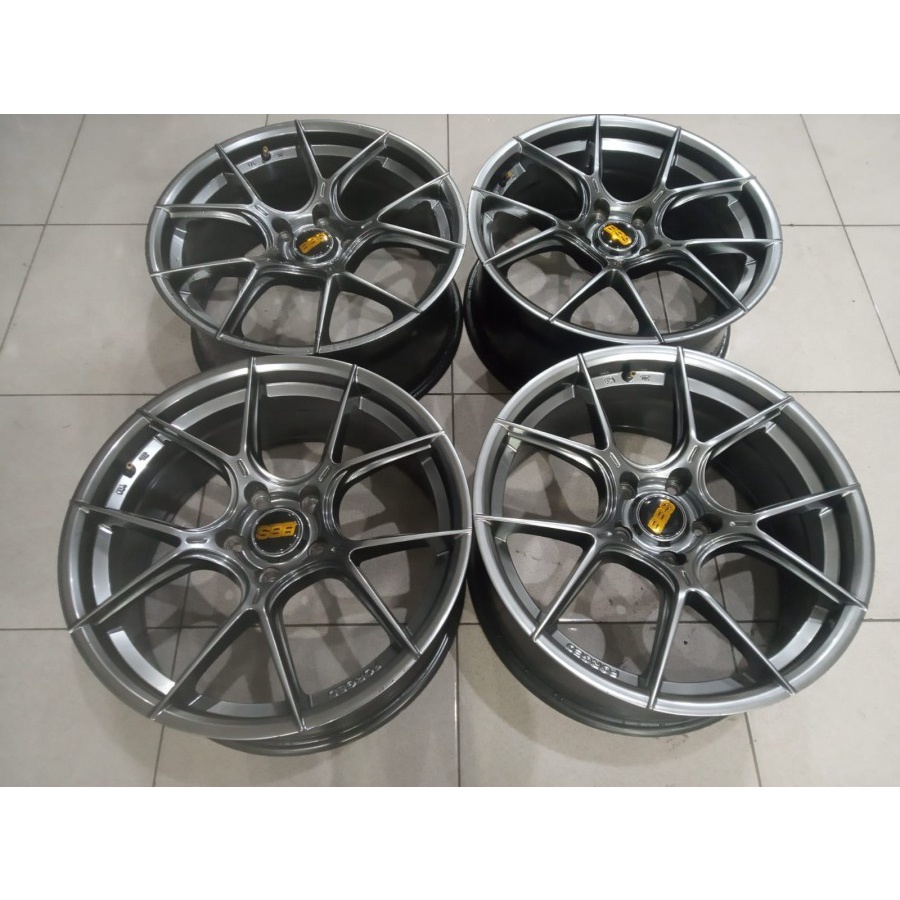 Velg Mobil Bekas Ring 18 Lubang 5 BBS F1 R18X8 5X114,3 ET42