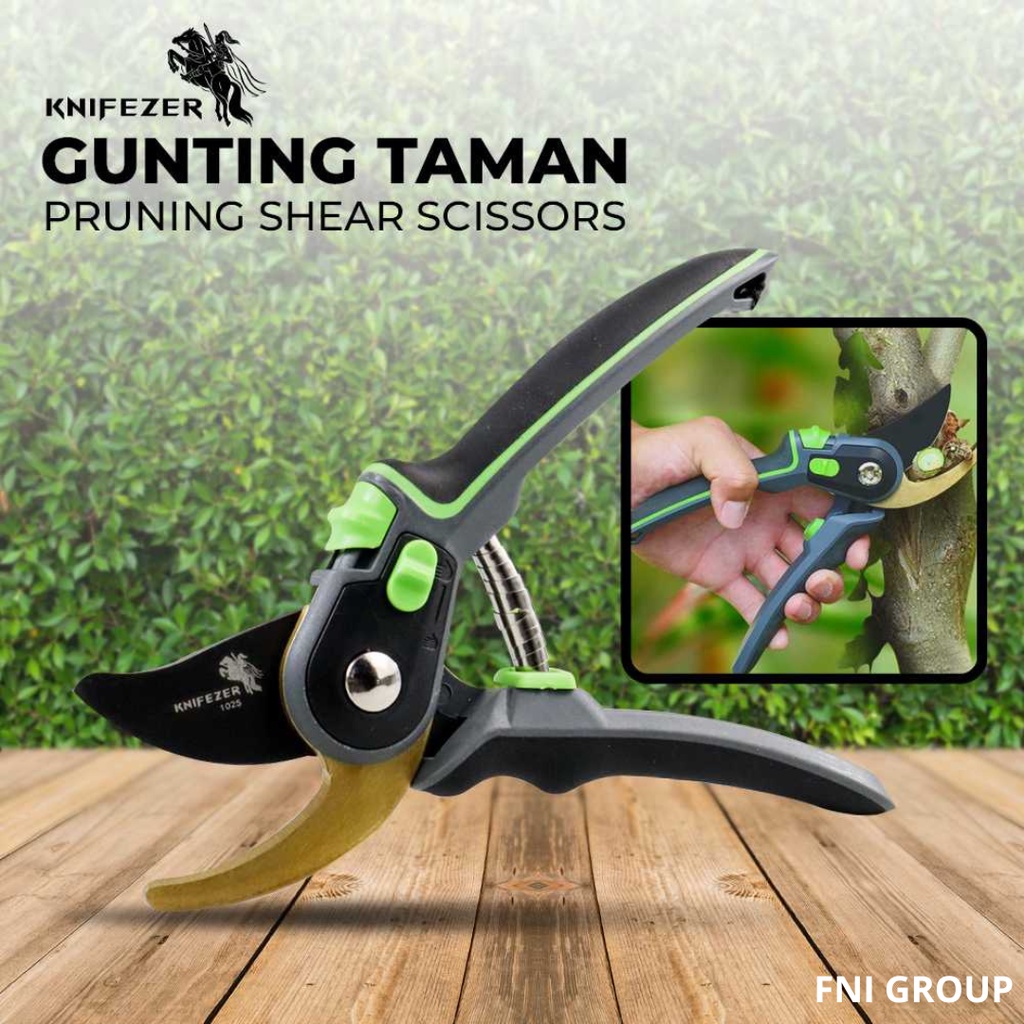 

KNIFEZER Gunting Taman Ranting Pruning Shear Scissors - 1025 Gunting ini digunakan untuk menggunting tumbuhan seperti ranting pohon, bunga dan lainnya. Cocok digunakan untuk menjaga kerapihan tumbuhan di taman, agar tidak merambat serta menjaga estetika