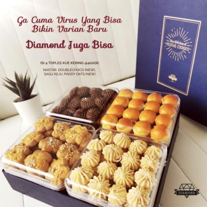 

Kue kering Festive Diamond isi 4 Toples
