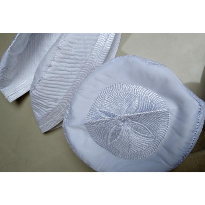 BRG BARU Peci Haji Kopiah Putih Songkok Bugis Madinah Malaki Banjar Import