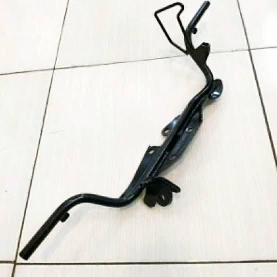 BASTEP DEPAN VEGA ZR FOOTSTEP PIJAKAN KAKI SEPEDA MOTOR YAMAHA BAHAN BESI TEBAL WARNA HITAM HARGA MURAH BARANG BERKUALITAS PROMO DISKON TERLARIS