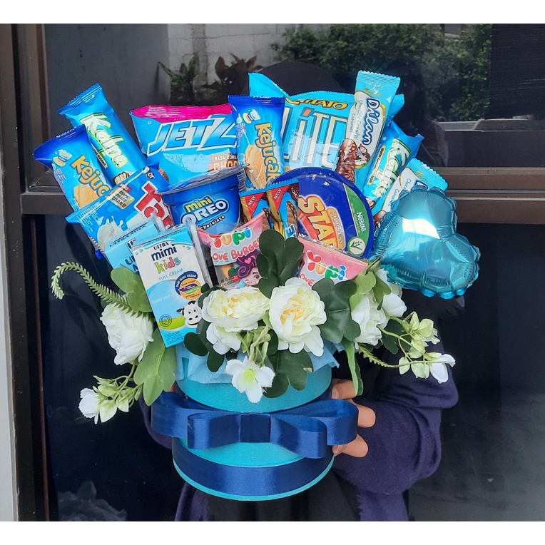 

bloom box snack / Box Snack / Hadiah wisuda / Hadiah Ulangtahun / Graduation Gift