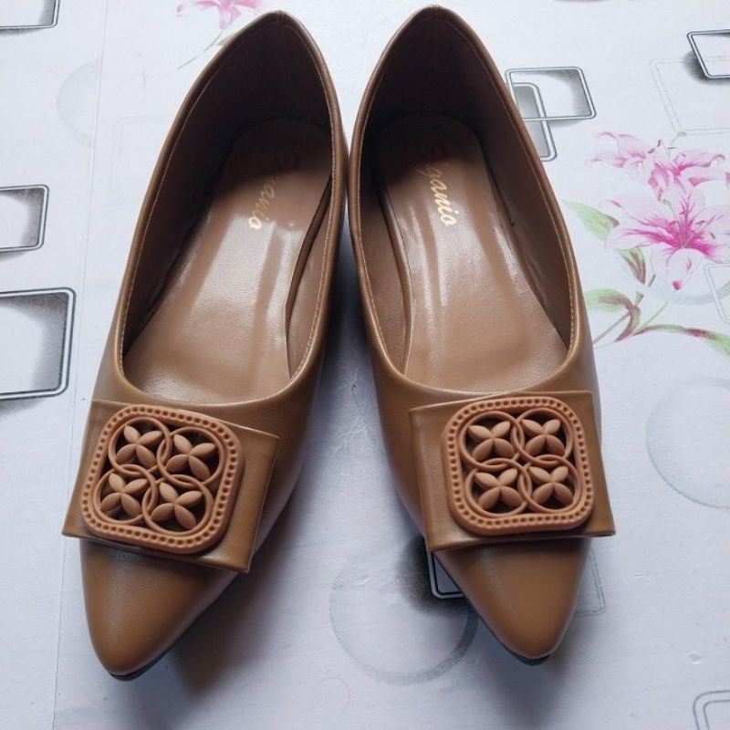 Sepatu kerja flat Elganio