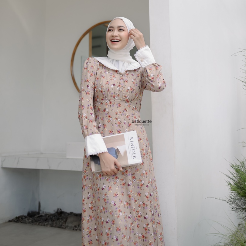 [BATIQUETTE] Fleurette Flowery Maxi Dress | Gamis Motif Bunga Gaya Vintage Korea Busui-Friendly