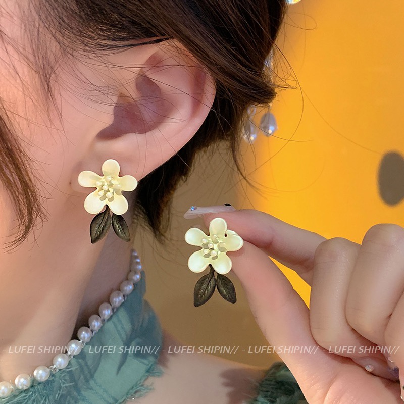 Anting Hijau Anting Temperamen Elegan Anting Pejantan Lucu