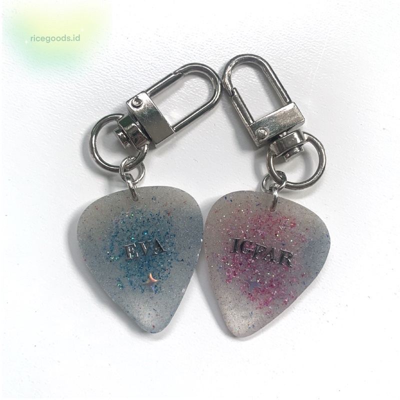 [ricegoods.id] Pick Guitar Couple Custom keychain | Gantungan pick gitar couple | Ganci Resin
