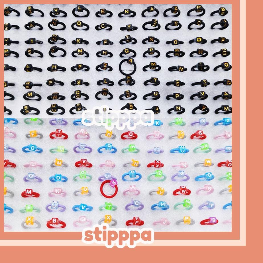 Sikat Habis [ ISI 100 PCS ] CINCIN BOX HURUF ALPABET WARNA DAN HITAM / CINCIN PRIA WANITA ANAK STIPP