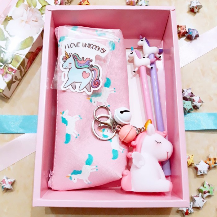 

Best Seller Paket Giftbox / Hampers / Hadiah Pastel Unicorn 4 Pacar Cewek