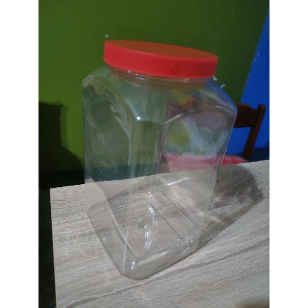 toples 4 liter dengan tutup