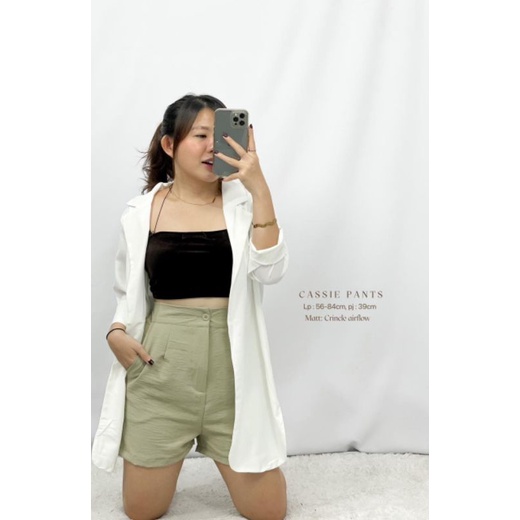 MDLV ~ Celana Pendek Cassie Pants Crinkle airflo