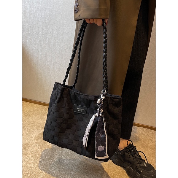 Sera baru berkapasitas besar tas wanita kasual all-match kanvas tas bahu ceruk berkualitas tinggi kelas tekstur tas jinjing komuter