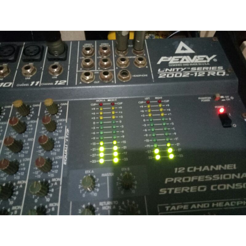 mixer peavey unity2002-12RQ bekas