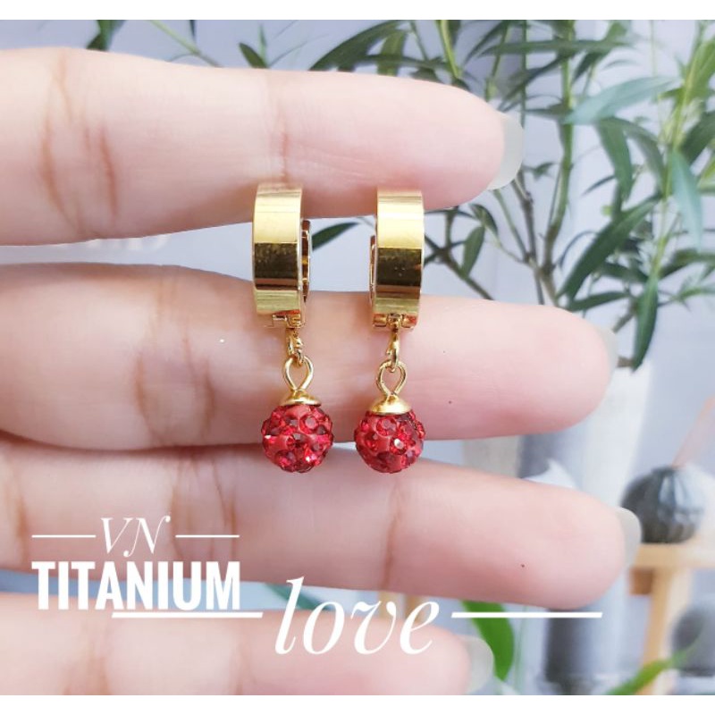 Anting Titanium Gold Permata merah Jepit 749