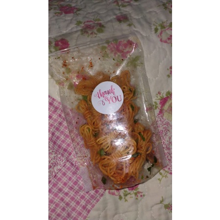 

500 gr mie gulung,mie uwel,mie kering pedas daun jeruk termurah