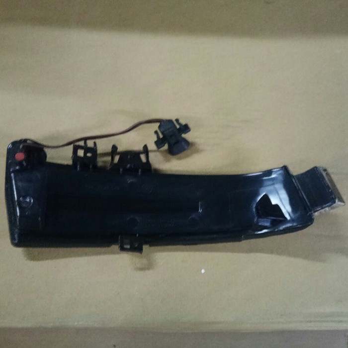 MCDY Lampu Sign Spion W204 Kanan