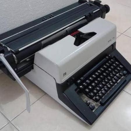 MESIN KETIK ROYAL TA-775 18" INC SIZE A3-DOUBLE FOLIO/MESIN TIK/KETIK MANUAL TA775 EL09I09A82L