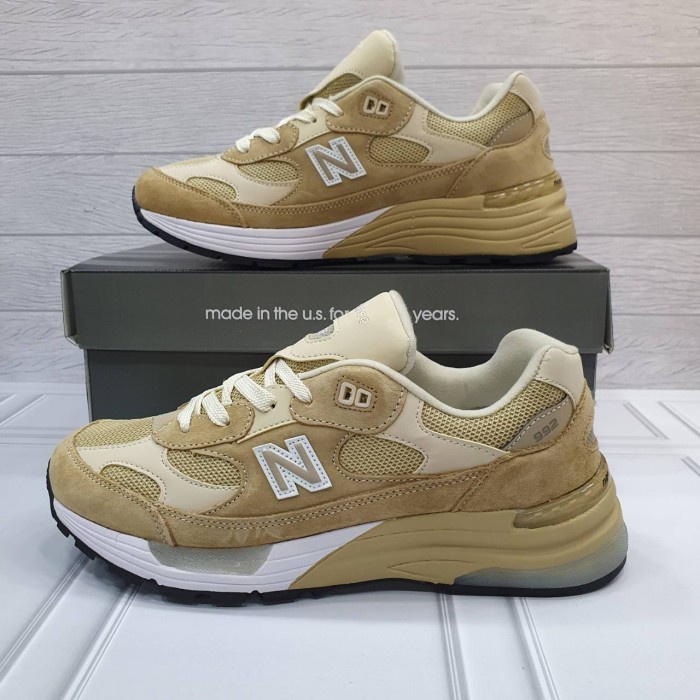 Sepatu Pria Terbaru // Nb 992 - Beige