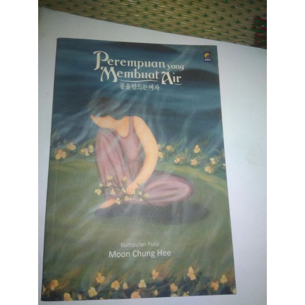 Perempuan yang Membuat Air/puisi Korea