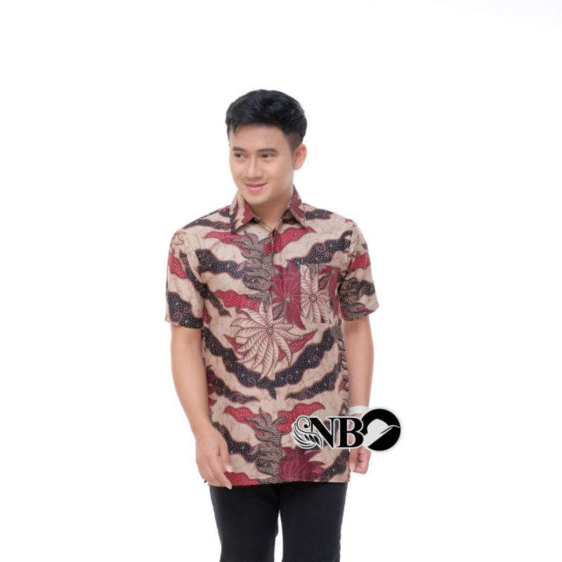 Kemeja batik pria lengan pendek motif mega Mendung