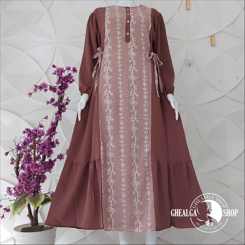 Gamis Kekinian Avika Lisa Desain Simple Mewah Terbaru