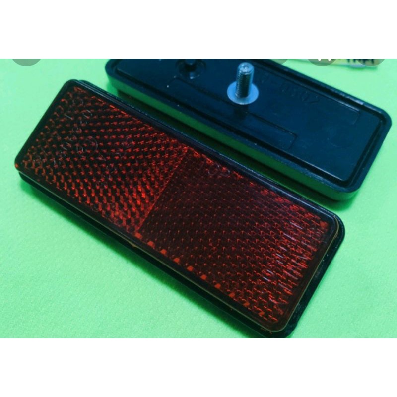 mata kucing/ REFLECTOR spakbor belakang Scoopy Fi. Vario125 .Vario 150. PCX 150/160.
