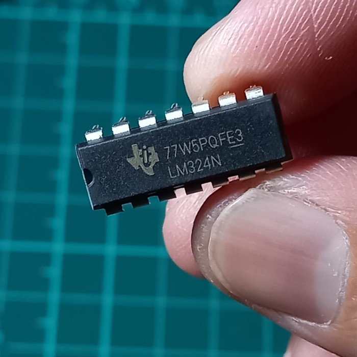Kr04427 Lm324N Quad Op-Amp