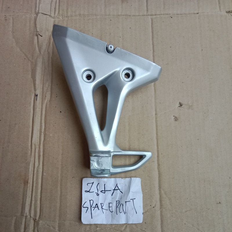 pijakan kaki postep belakang sebelah kiri honda blade new original