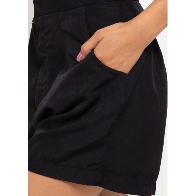 LLACES Clothing - Celana Pendek Wanita - Vogue Short Mini - Hitam