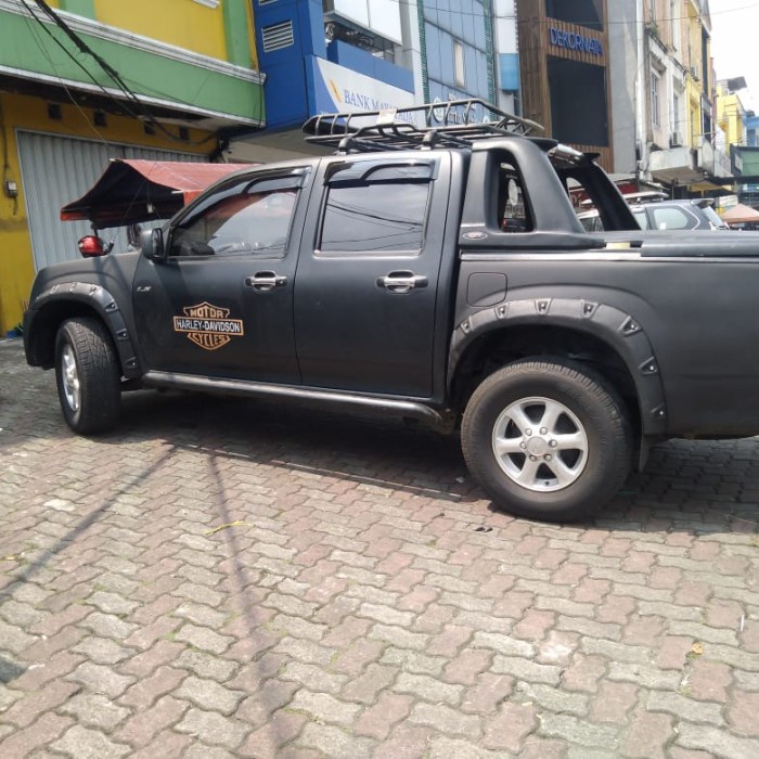 over fender isuzu dmax Gen2 model monster