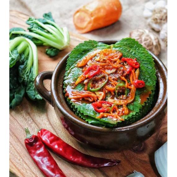 

Perilla Leaf Kimchi / Kimchi Daun Perilla / Kkaenip Kimchi 150G Makanan Korea Halal Kimchi Korea Halal Korean Food Kfood Jajanan Celan Siap Saji Frozen Instant Enak