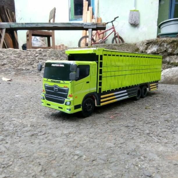 Promo Miniatur Truck Hino Tronton Full Bak Termurah