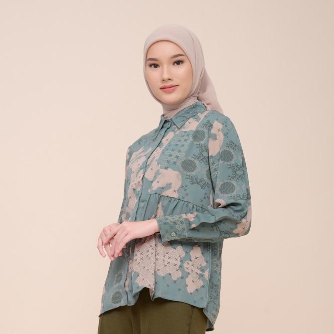 ZM Zaskia Mecca - Vieta Green Blouse - Romansa Khatulistiwa - Majegau