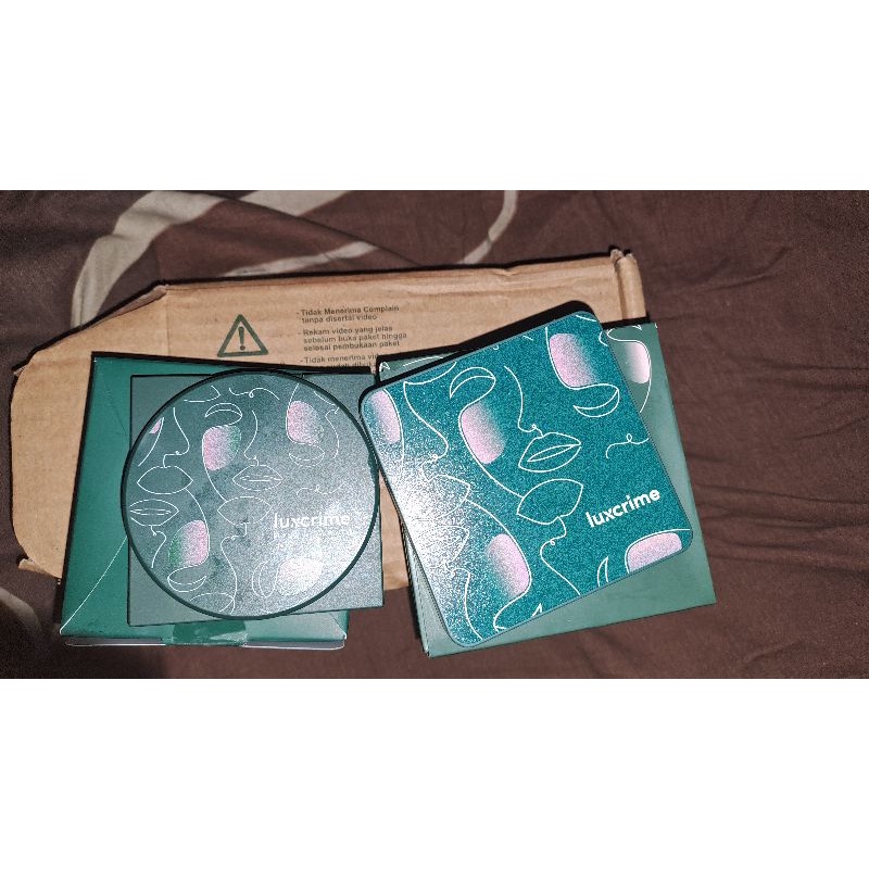 [PRELOVED BUNDLING ]CUSHION LUXCRIME SHADE CASHEW DAN TWC LUXCRIME SHADE CUSTARD-harga 145k (boleh n