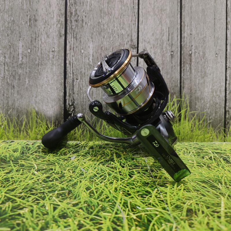 Reel Spinning Daiwa Luvias 20 LT 4000-C