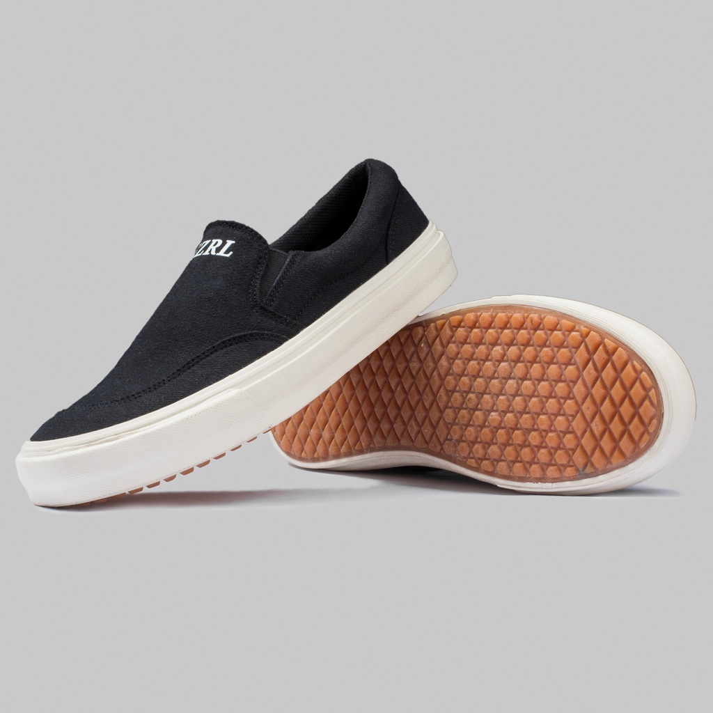 Sepatu Slip On Pria Naz Sneakers Casual Cowok Trendi Hangout Travelling Kuliah Kerja Gayle Black Original