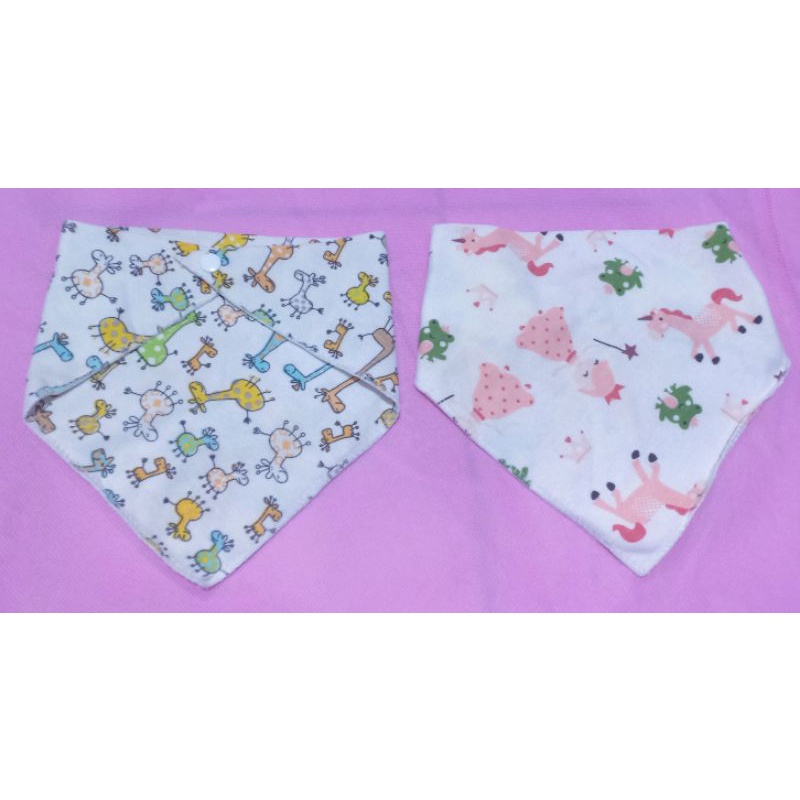 2 Tatakan iler baby (slaber) X-Kado