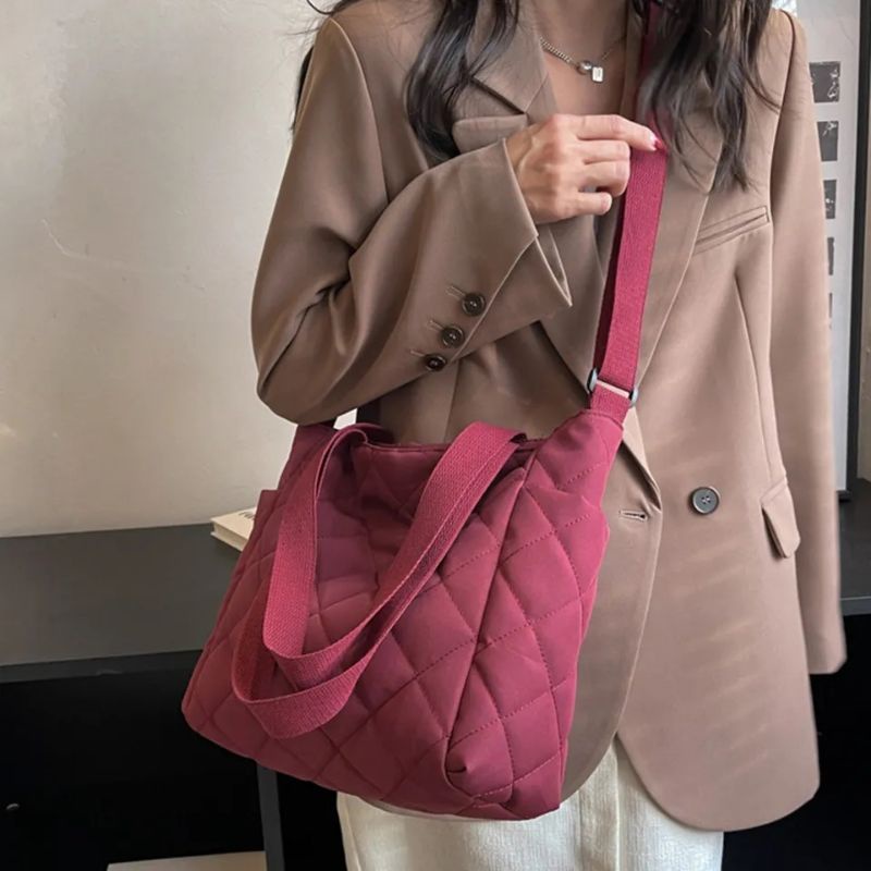 Puffy Bag Yujji / Shoulder Bag Import / Tote Bag Resleting Tas Selempang Wanita Sling Bag Parasut Tas Kuliah Tas Kerja Kekinian Tas Laptop Tas Kampus Tas Korean Pillow Tas Wanita Import Kekinian