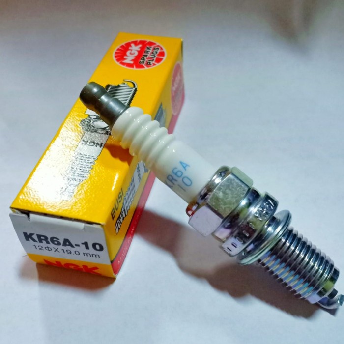 Busi Mobil NGK KR6A-10 buat ERTIGA/ KARIMUN WAGON R/ SPLASH